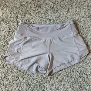 Lululemon Mesh Over Miles Short
Powdered Mauve Size 4
